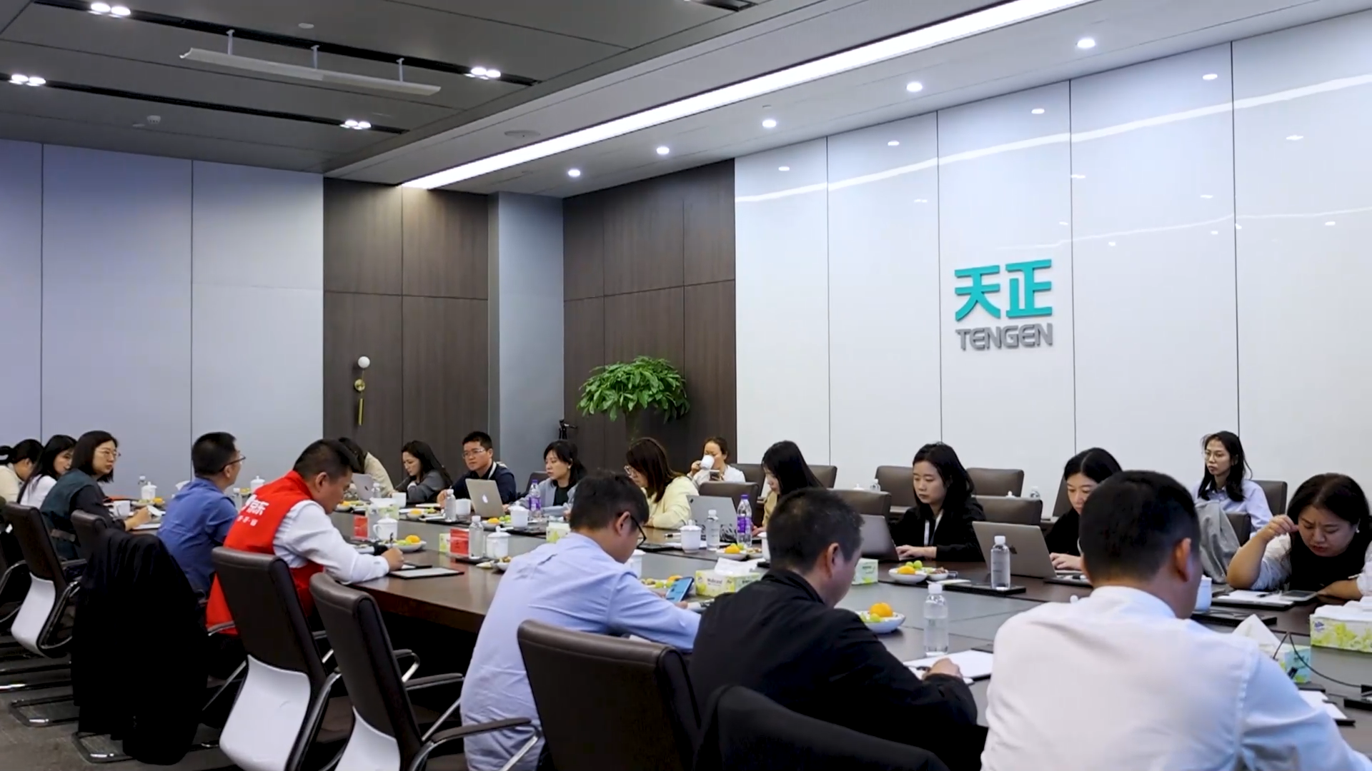 京东工业走进17c官网在线免费观看，探访产业数智化之路！